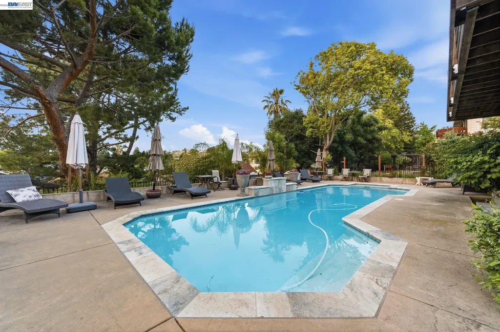 24439 Gina Court Hayward CA 94541
