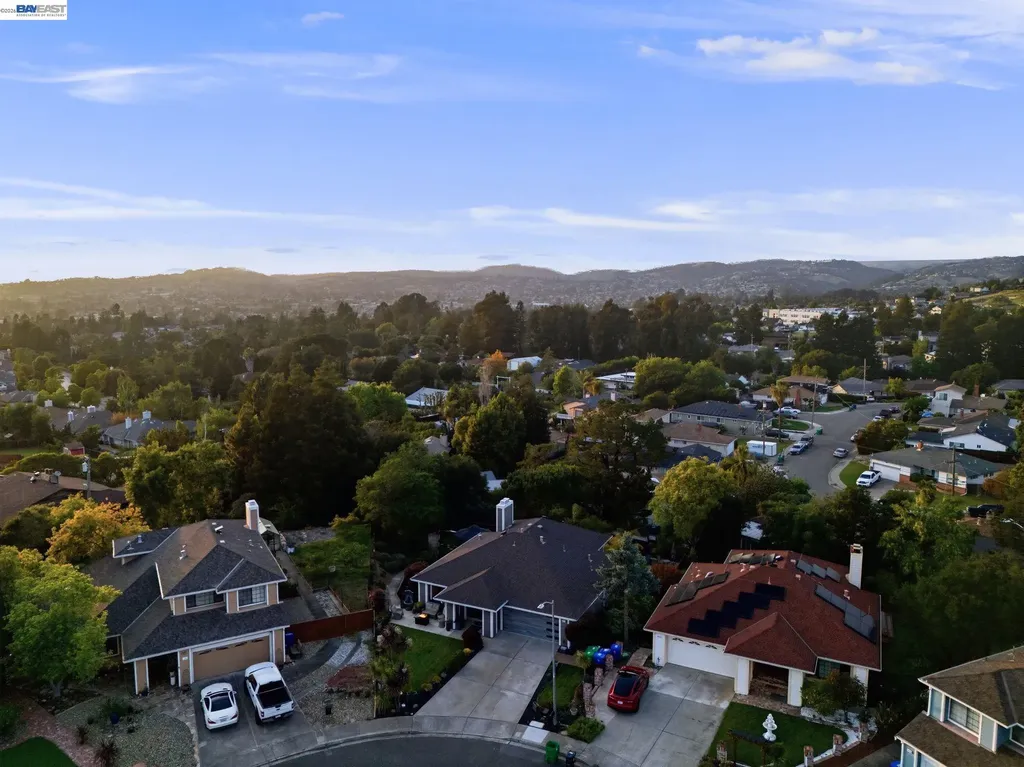 24439 Gina Court Hayward CA 94541
