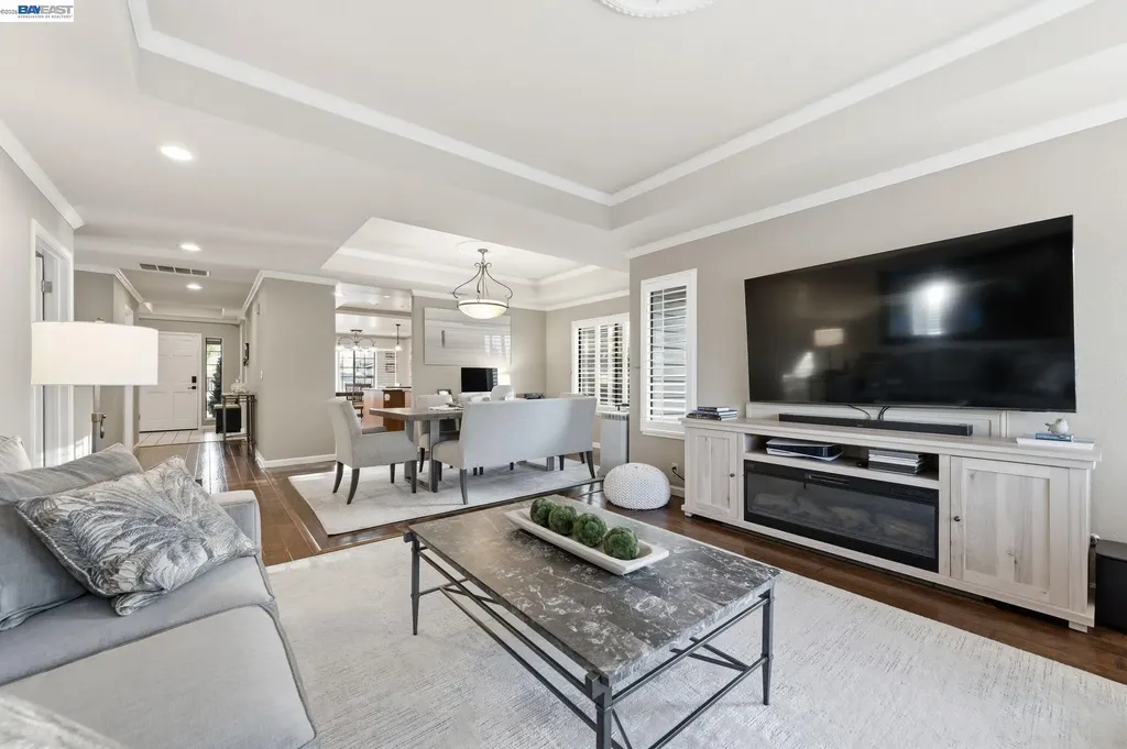 24439 Gina Court Hayward CA 94541