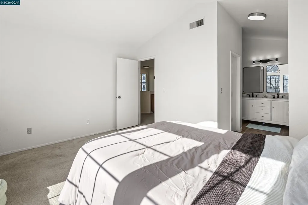 1001 Devonwood Hercules CA 94547