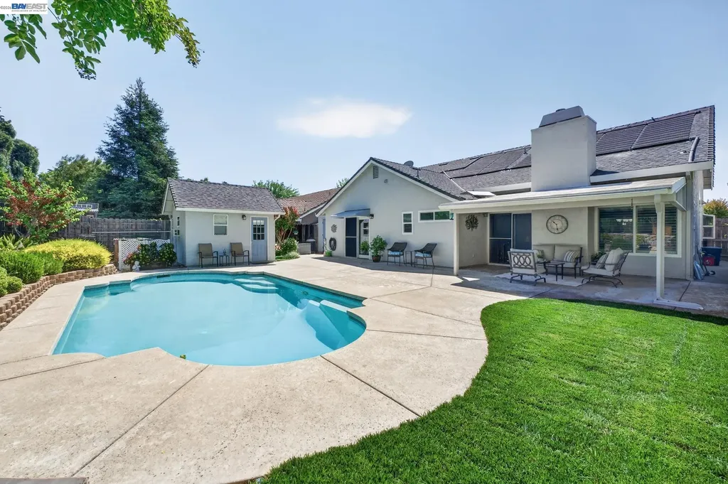 143 Lighthouse Way Vacaville CA 95688