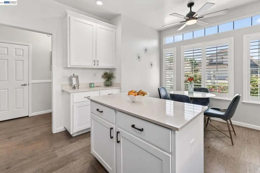 143 Lighthouse Way Vacaville CA 95688