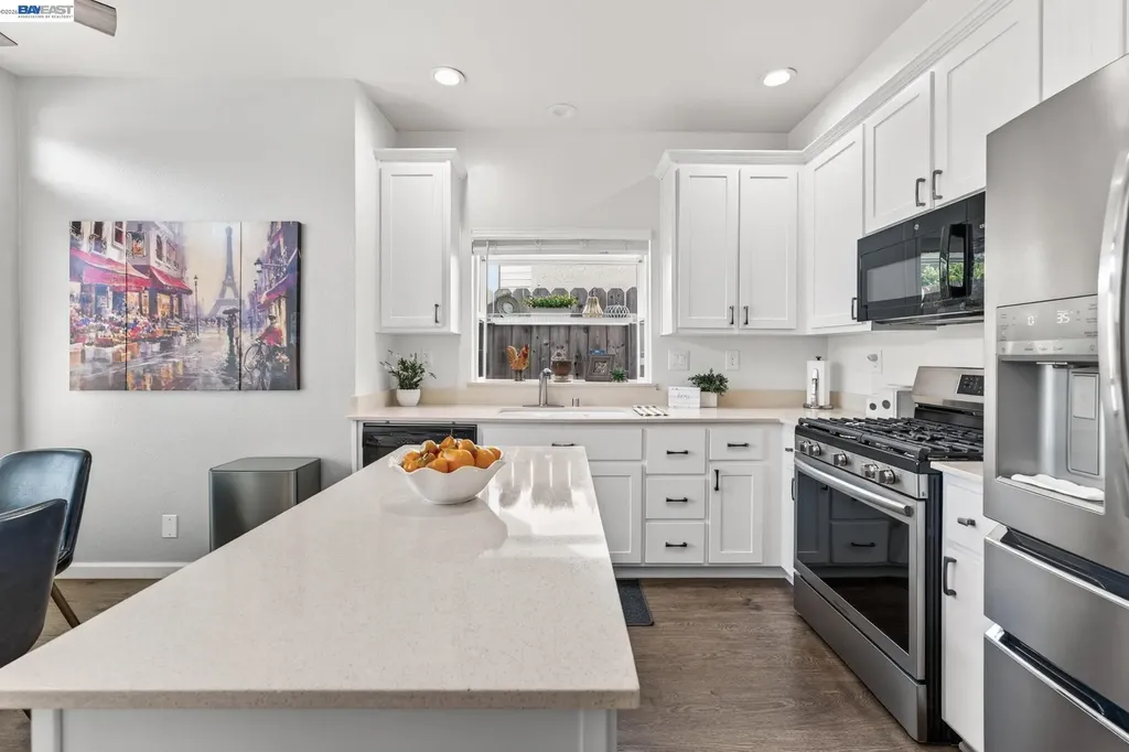 143 Lighthouse Way Vacaville CA 95688