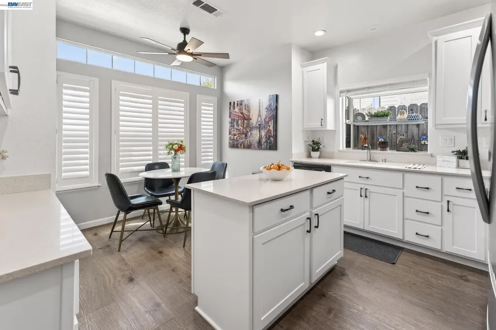 143 Lighthouse Way Vacaville CA 95688