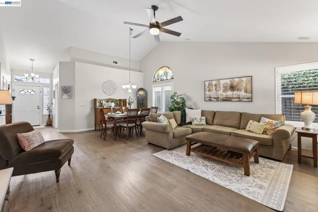 143 Lighthouse Way Vacaville CA 95688