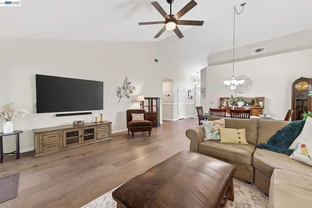 143 Lighthouse Way Vacaville CA 95688