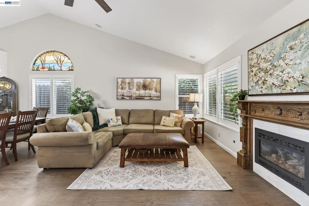 143 Lighthouse Way Vacaville CA 95688