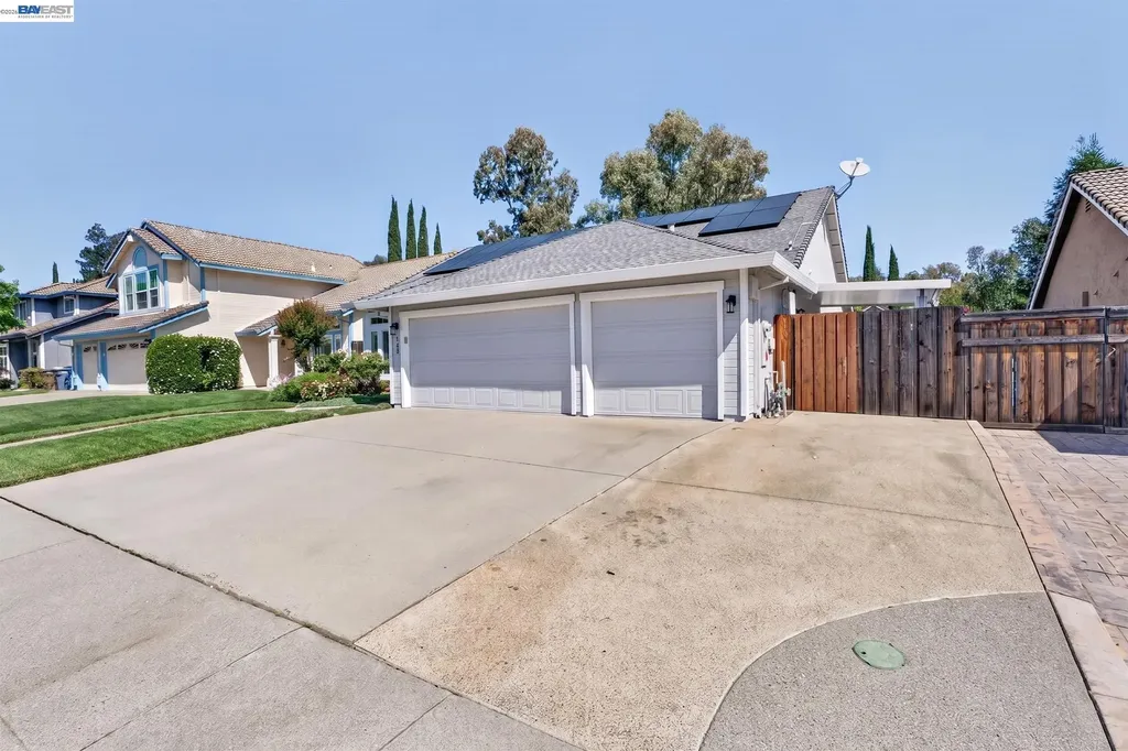 143 Lighthouse Way Vacaville CA 95688