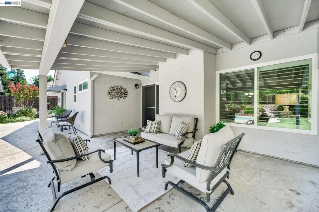 143 Lighthouse Way Vacaville CA 95688