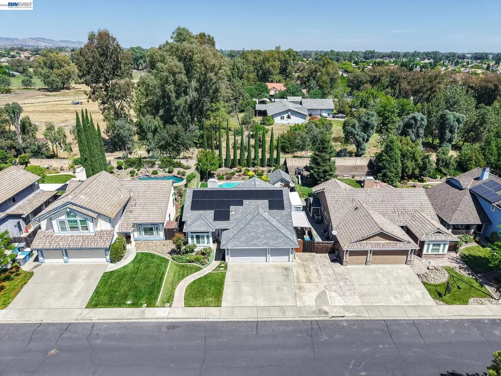 143 Lighthouse Way Vacaville CA 95688