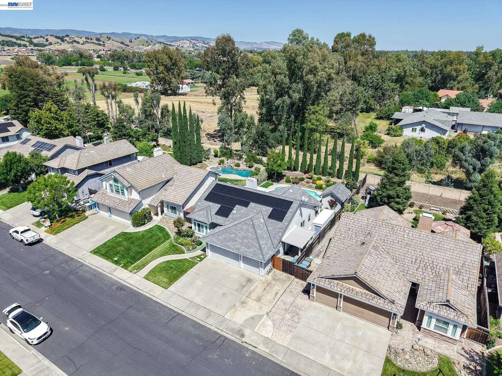 143 Lighthouse Way Vacaville CA 95688