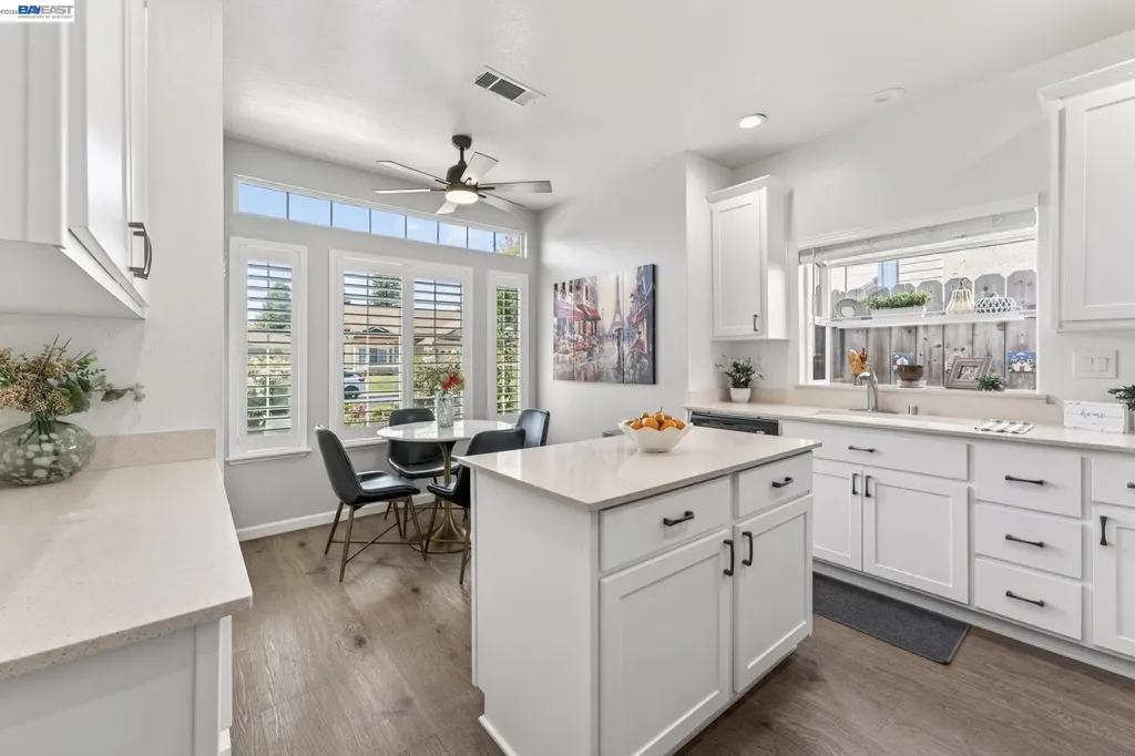 143 Lighthouse Way Vacaville CA 95688