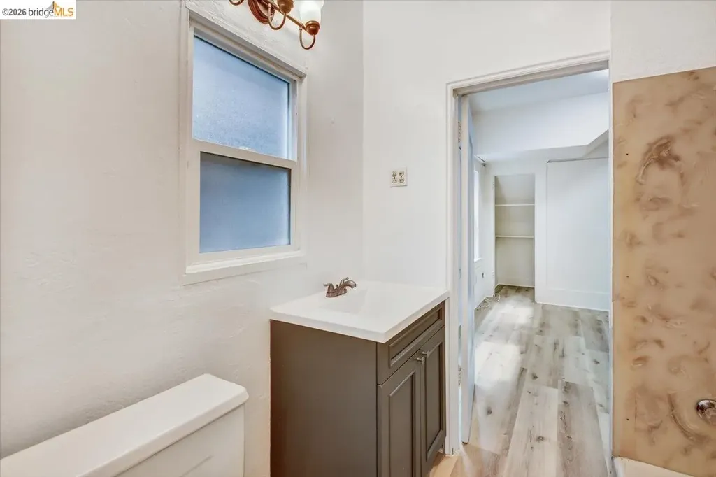 832 7th Avenue Oakland CA 94606