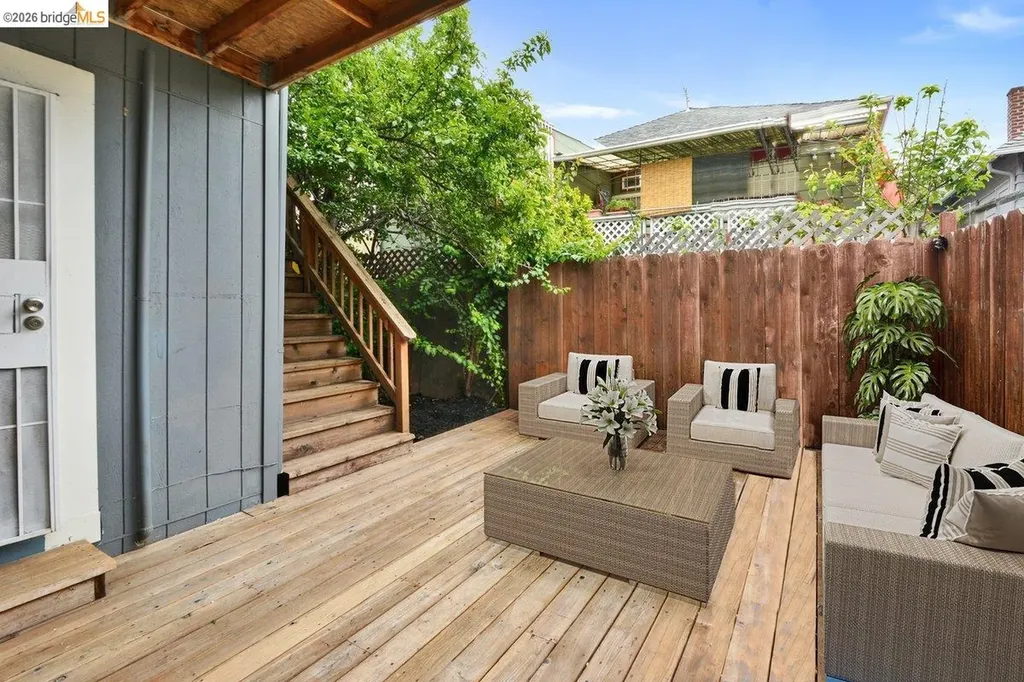 832 7th Avenue Oakland CA 94606