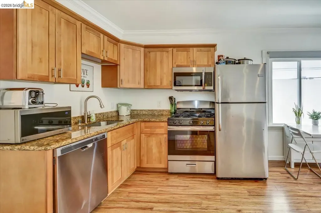 832 7th Avenue Oakland CA 94606