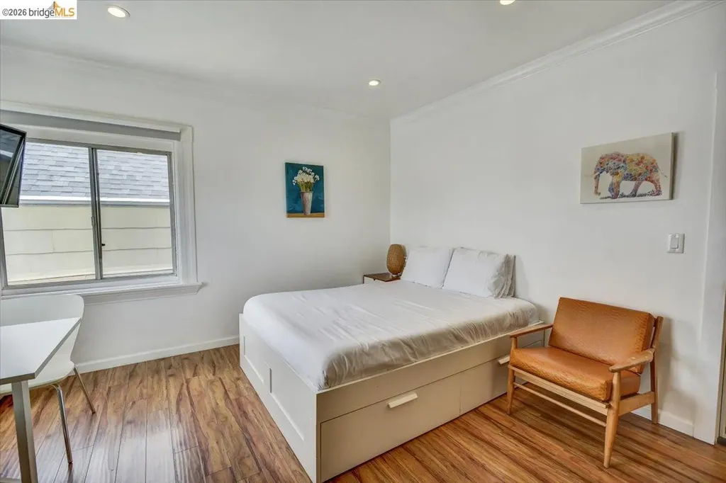 832 7th Avenue Oakland CA 94606