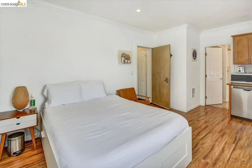 832 7th Avenue Oakland CA 94606
