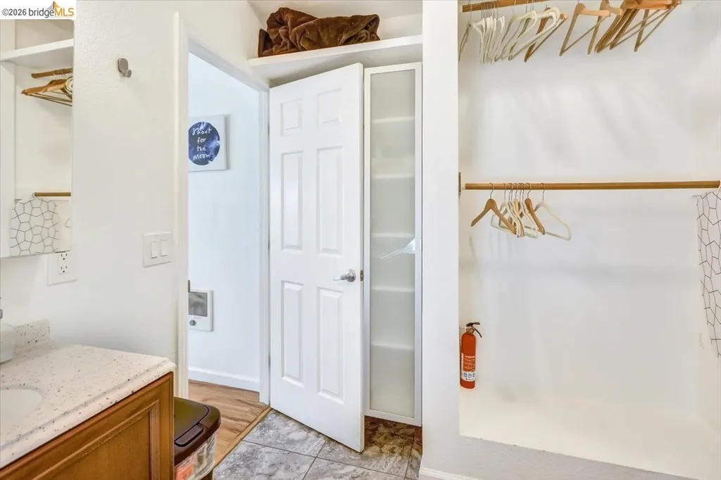 832 7th Avenue Oakland CA 94606
