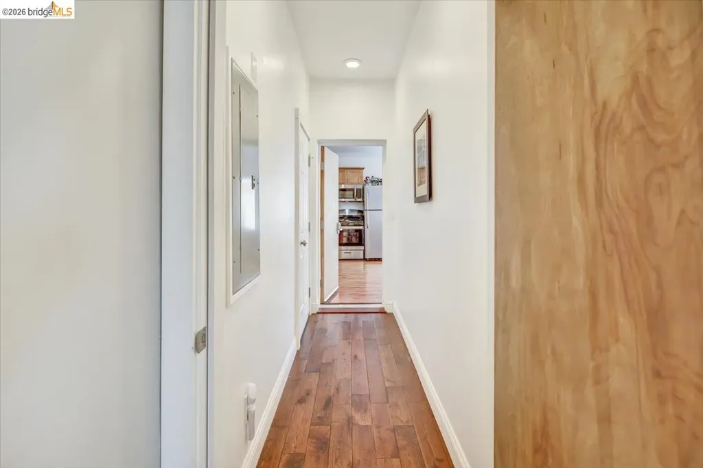 832 7th Avenue Oakland CA 94606