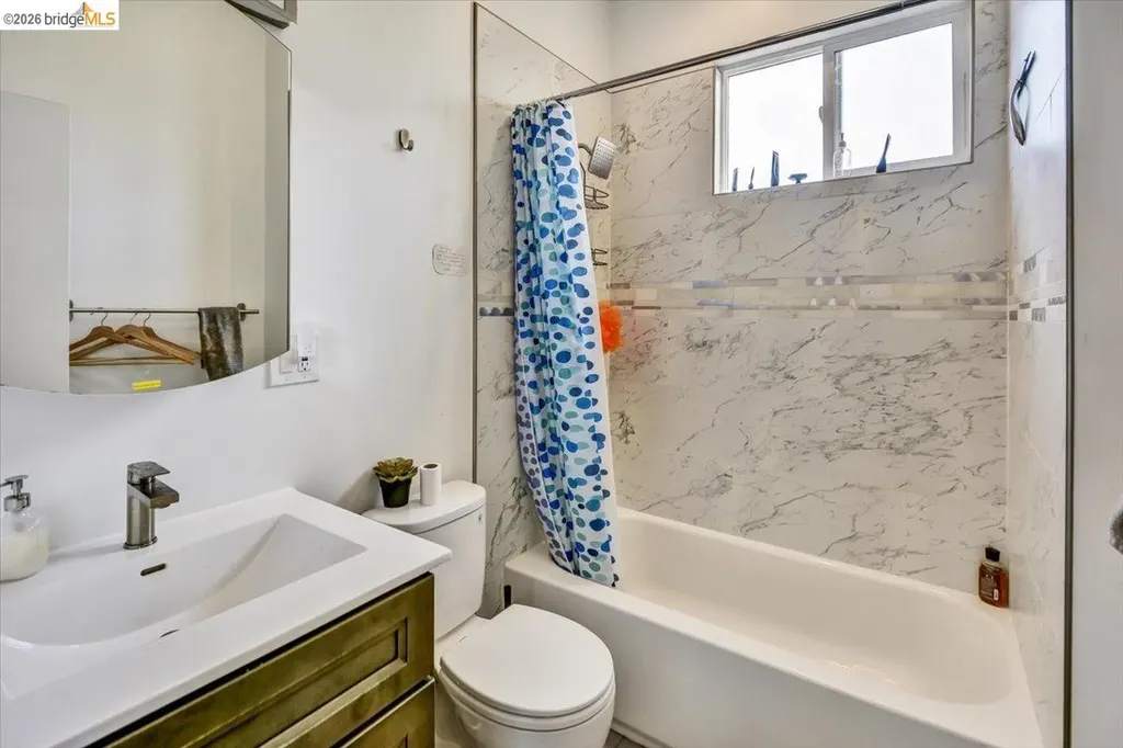 832 7th Avenue Oakland CA 94606