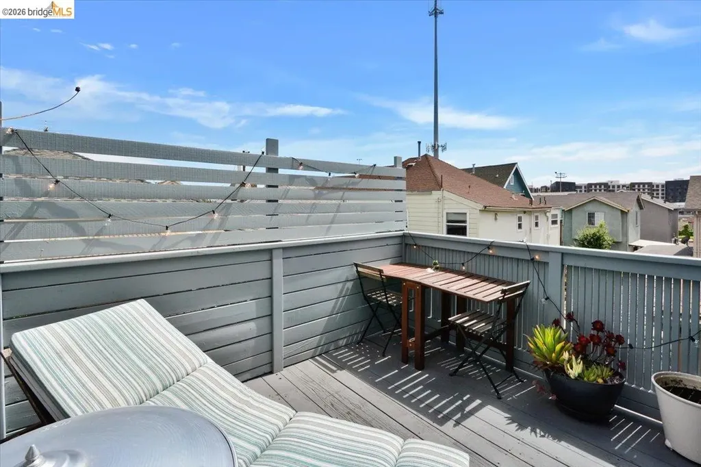 832 7th Avenue Oakland CA 94606
