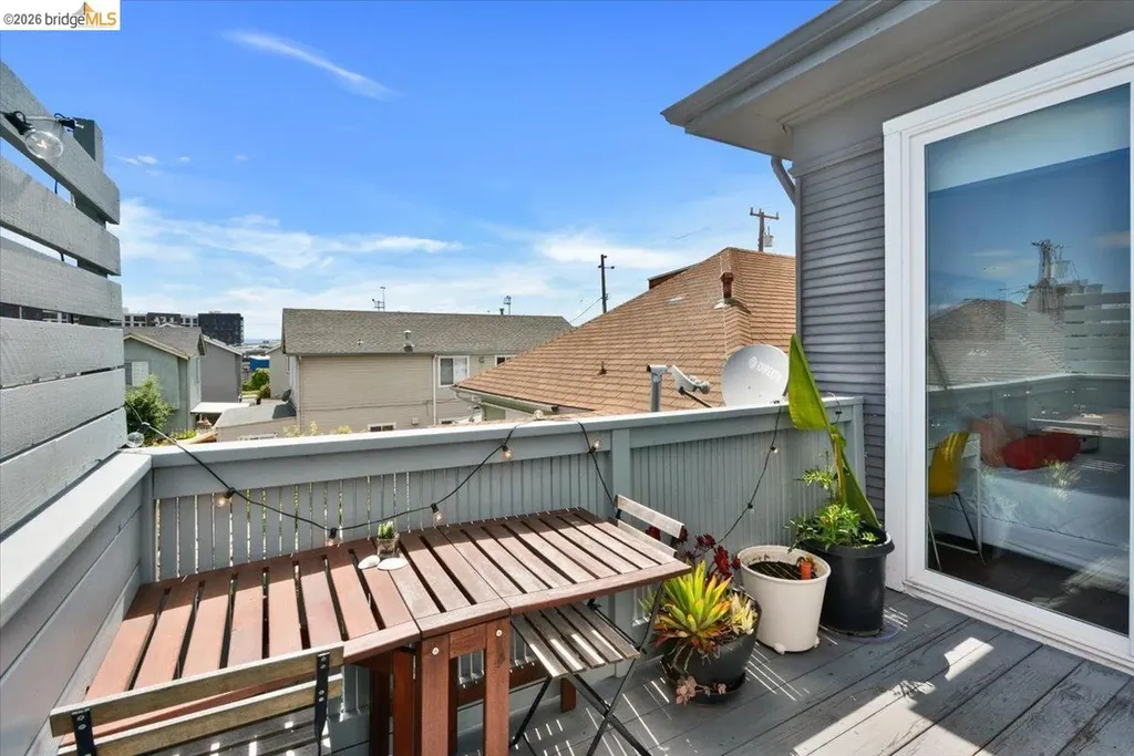 832 7th Avenue Oakland CA 94606