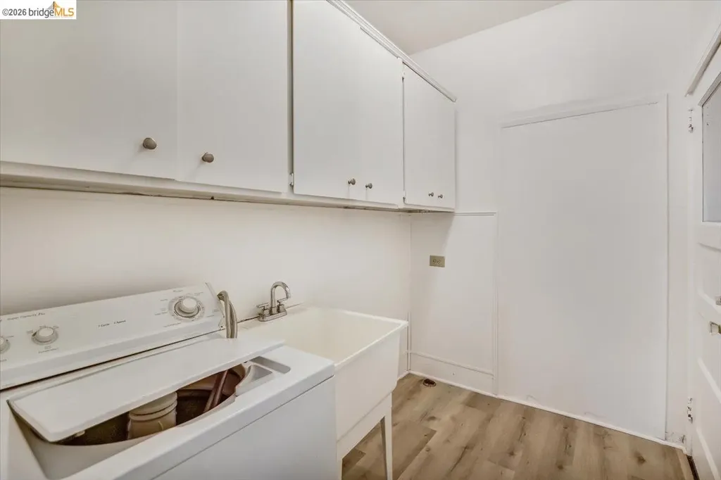 832 7th Avenue Oakland CA 94606