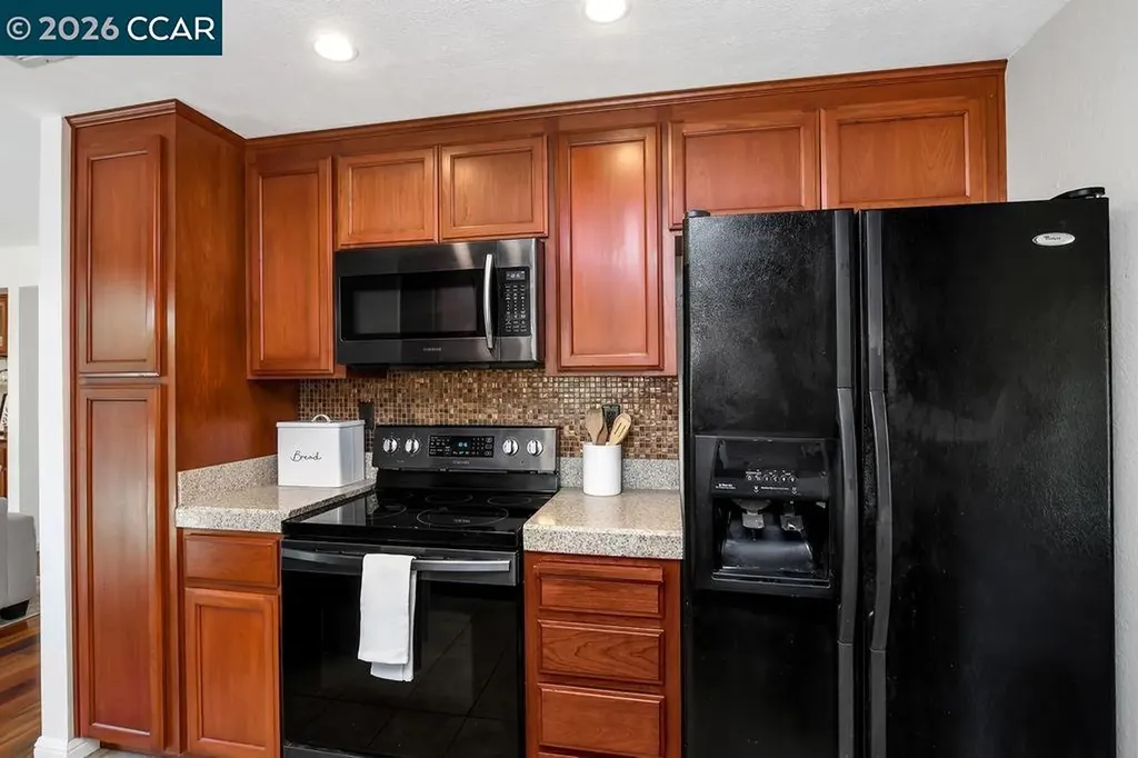 2143 Range Place Martinez CA 94553