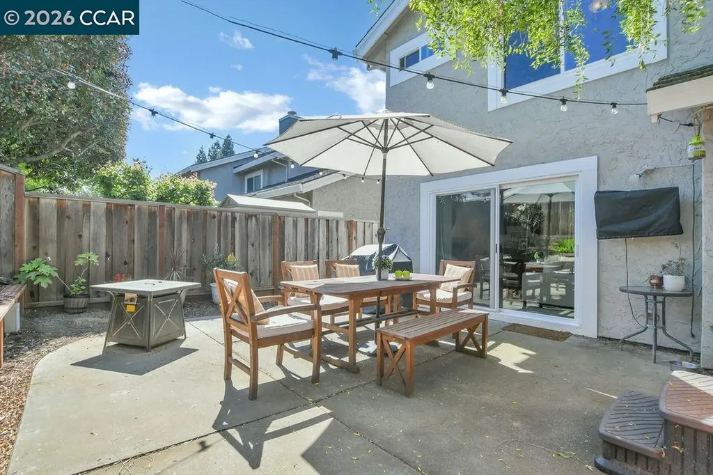 2143 Range Place Martinez CA 94553