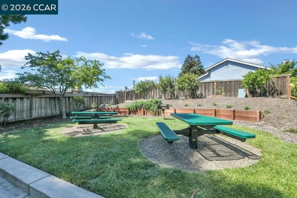 2143 Range Place Martinez CA 94553
