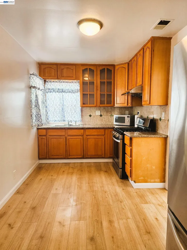 2421 96th Avenue Oakland CA 94603