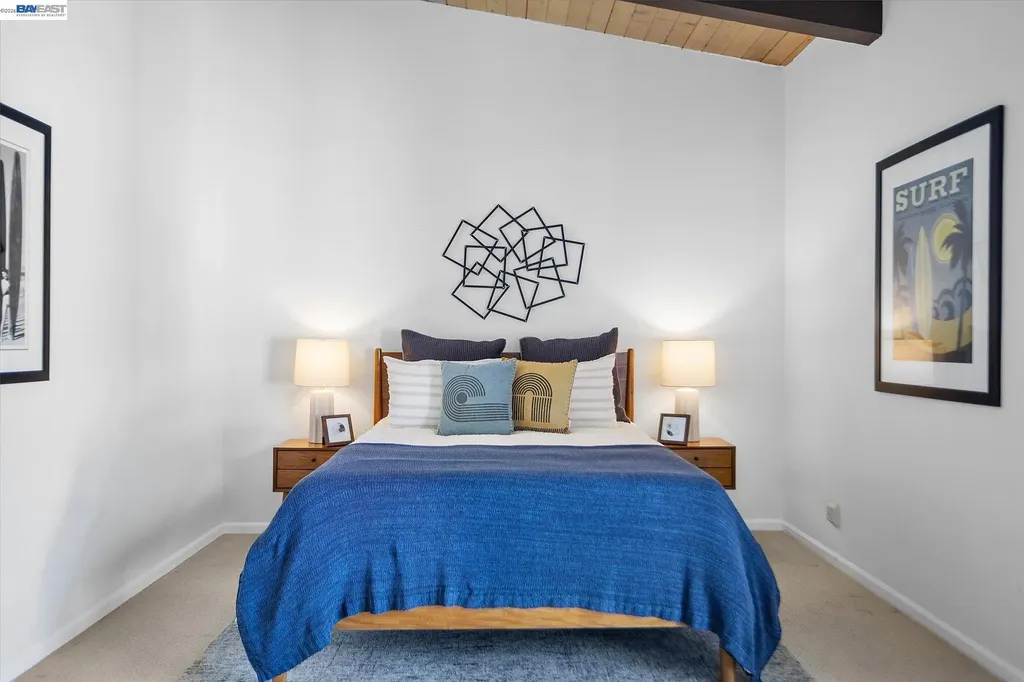 19100 Crest Avenue Castro Valley CA 94546