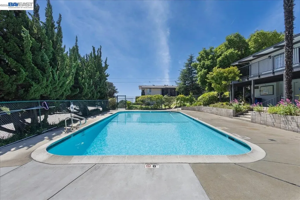 19100 Crest Avenue Castro Valley CA 94546