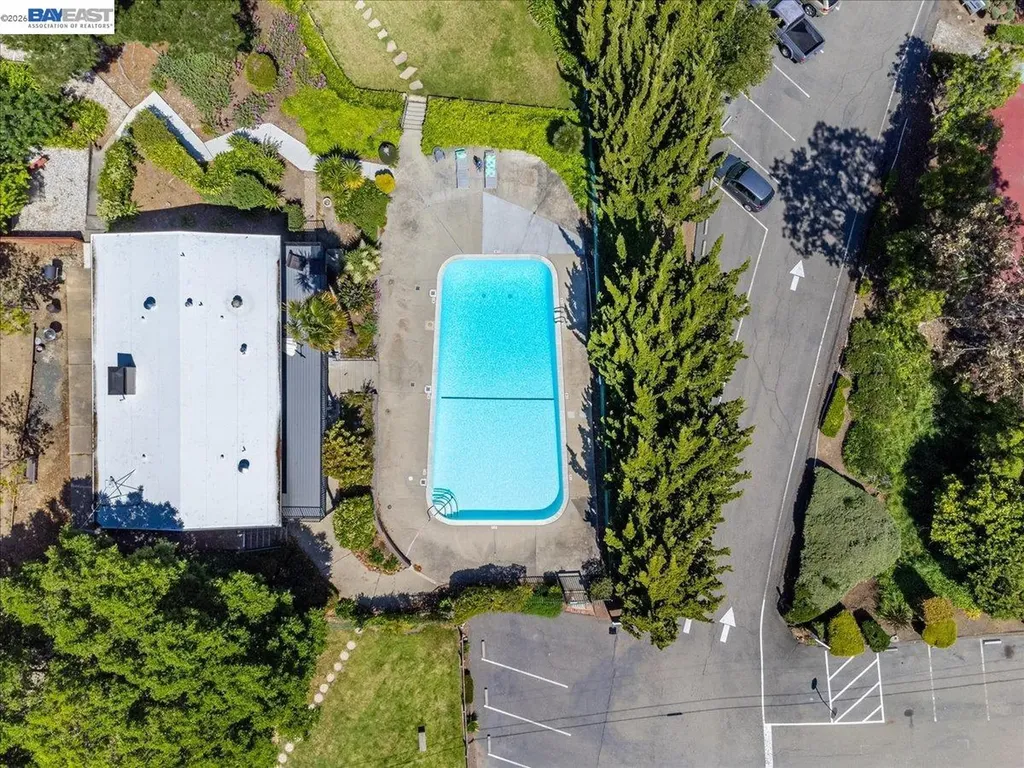 19100 Crest Avenue Castro Valley CA 94546
