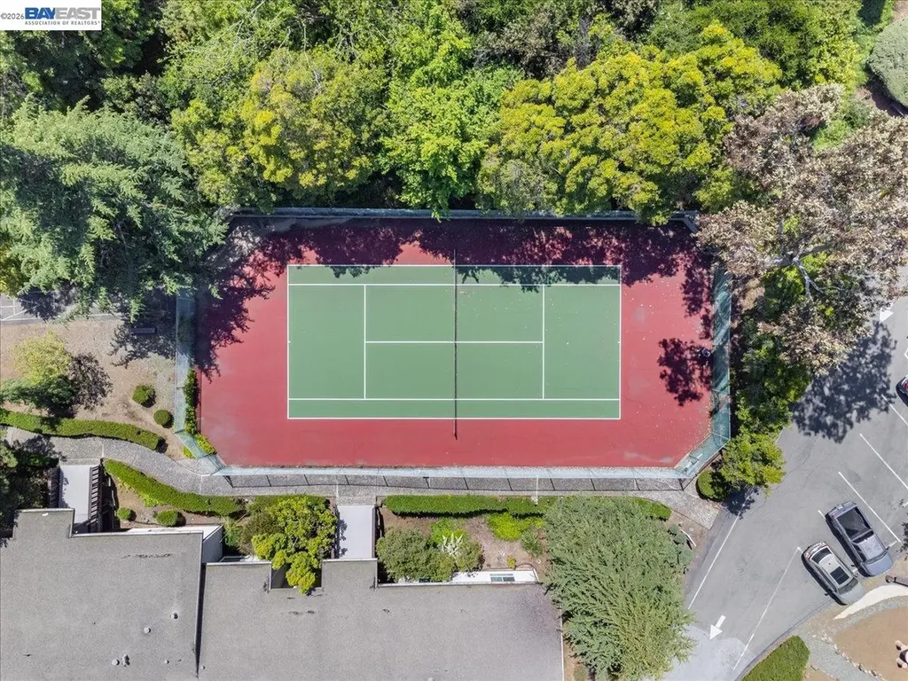 19100 Crest Avenue Castro Valley CA 94546