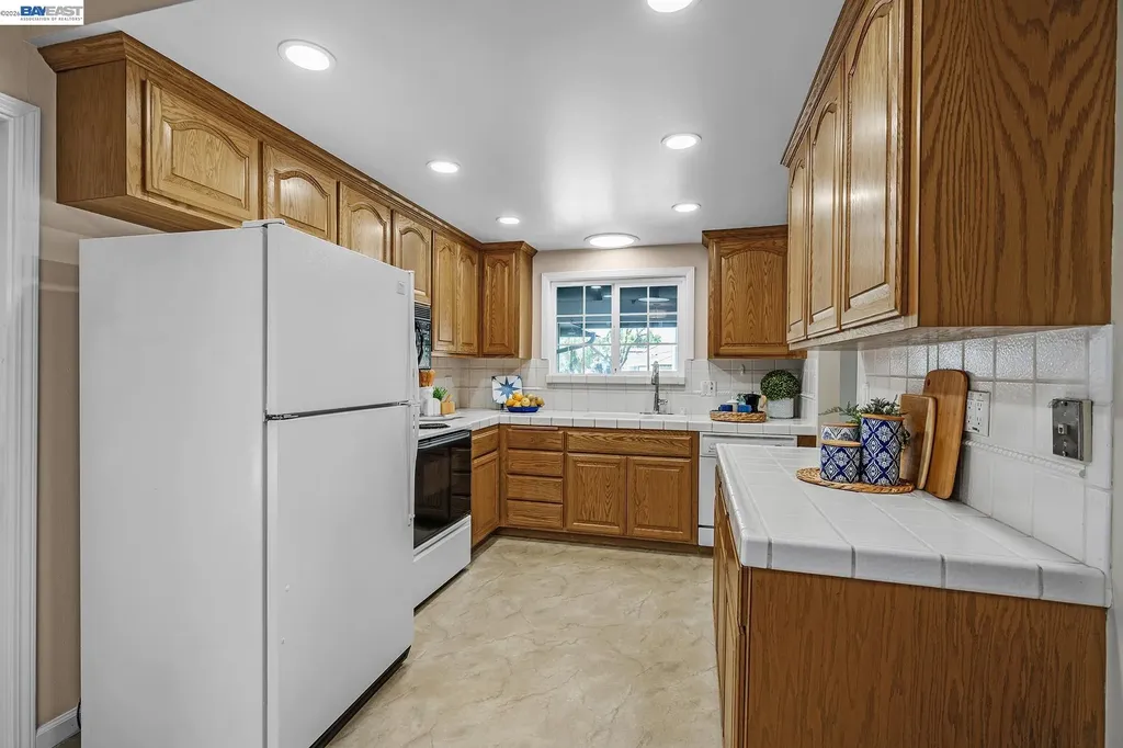 34199 Cartwright Place Fremont CA 94555