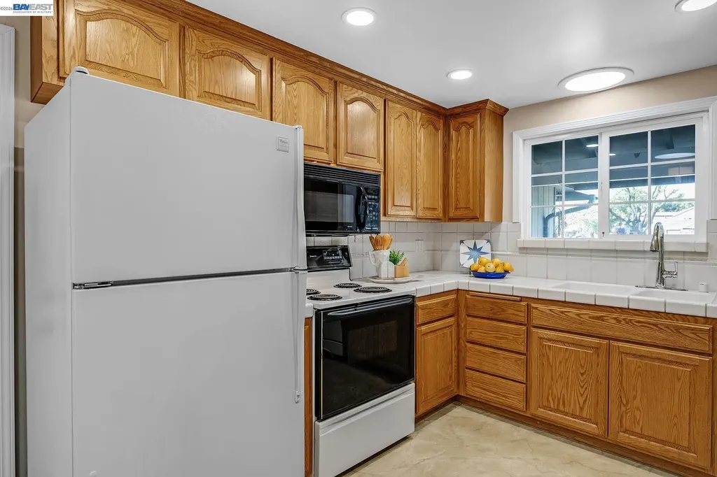 34199 Cartwright Place Fremont CA 94555