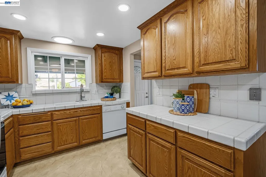 34199 Cartwright Place Fremont CA 94555