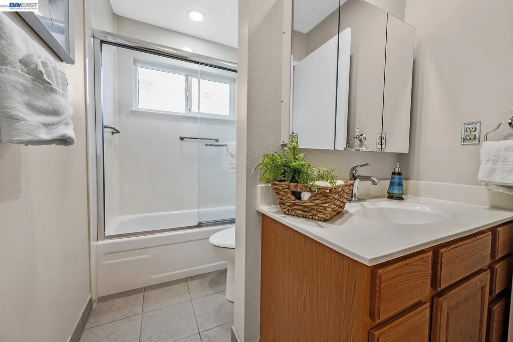 34199 Cartwright Place Fremont CA 94555