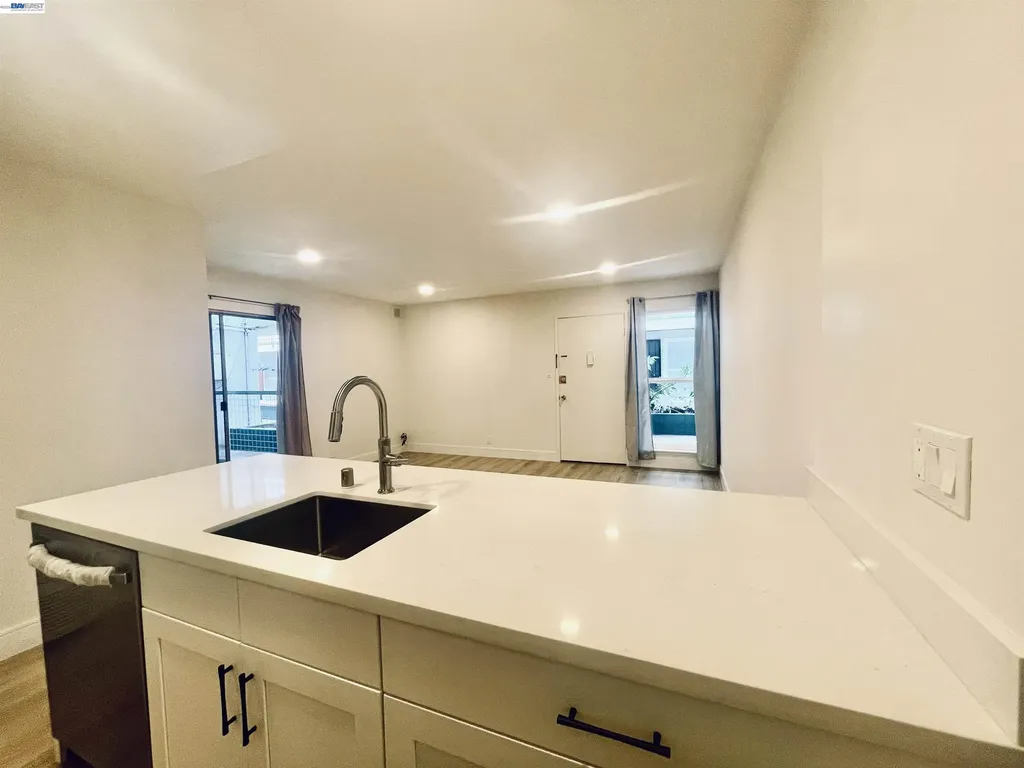 1428 Madison Street #104 Oakland CA 94612