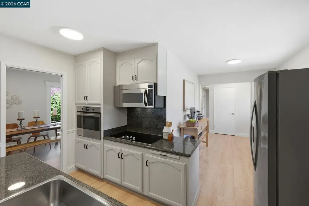 1525 American Beauty Drive Concord CA 94521