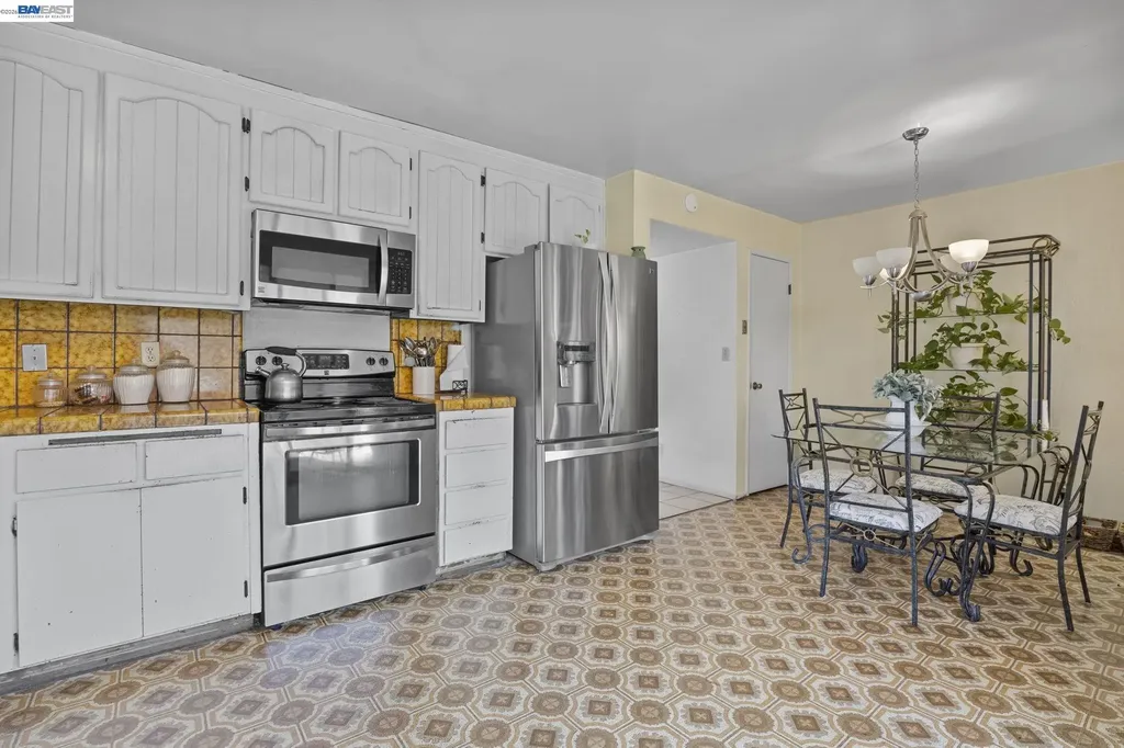 960 Joaquin Avenue San Leandro CA 94577