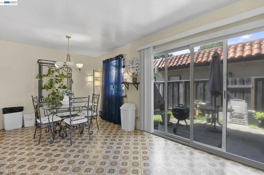 960 Joaquin Avenue San Leandro CA 94577