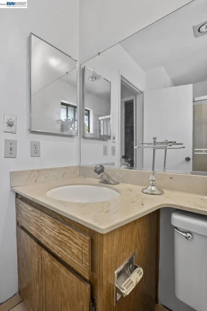 960 Joaquin Avenue San Leandro CA 94577