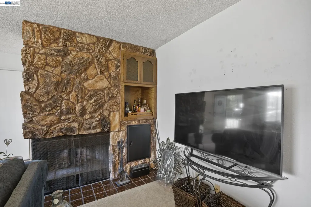 960 Joaquin Avenue San Leandro CA 94577