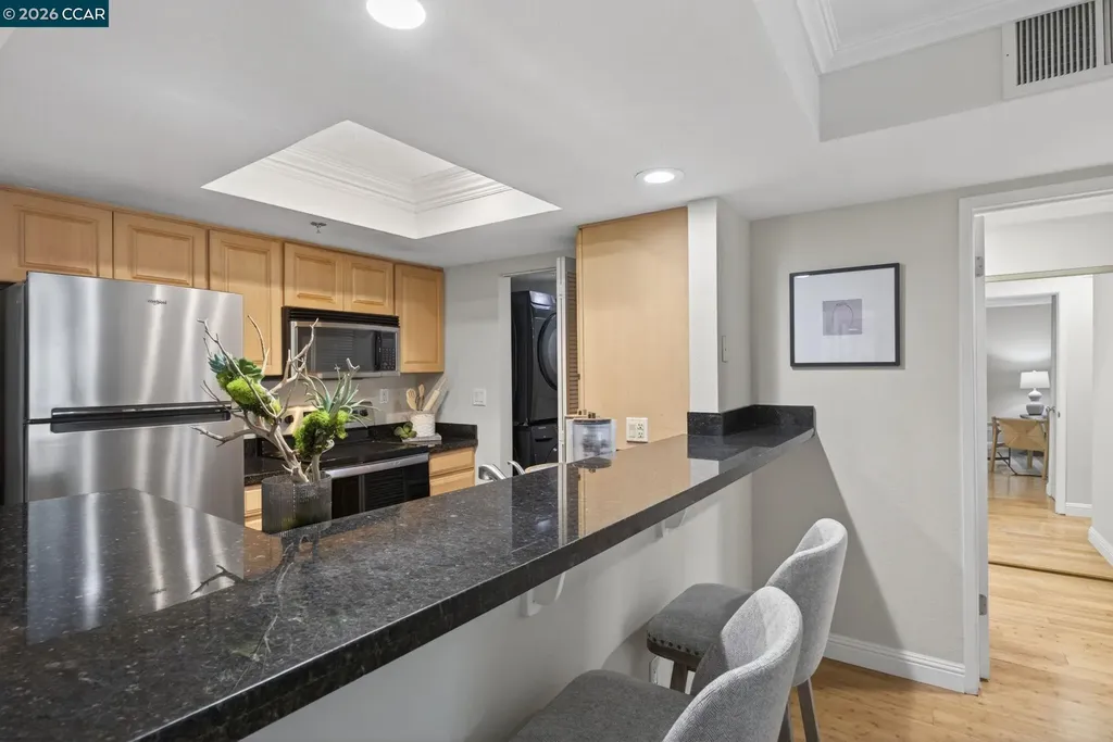 2560 Oak Road Walnut Creek CA 94597