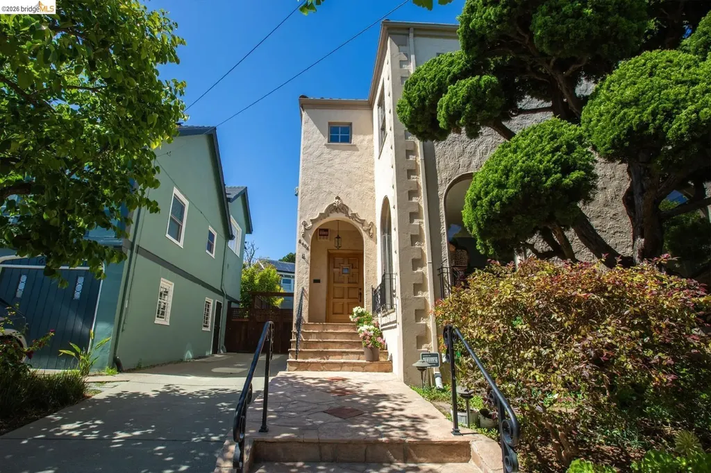 6406 Mystic Oakland CA 94618