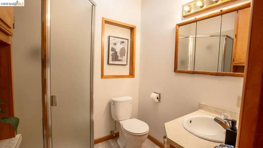 6406 Mystic Oakland CA 94618
