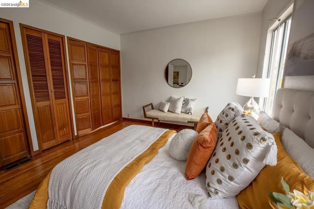 6406 Mystic Oakland CA 94618