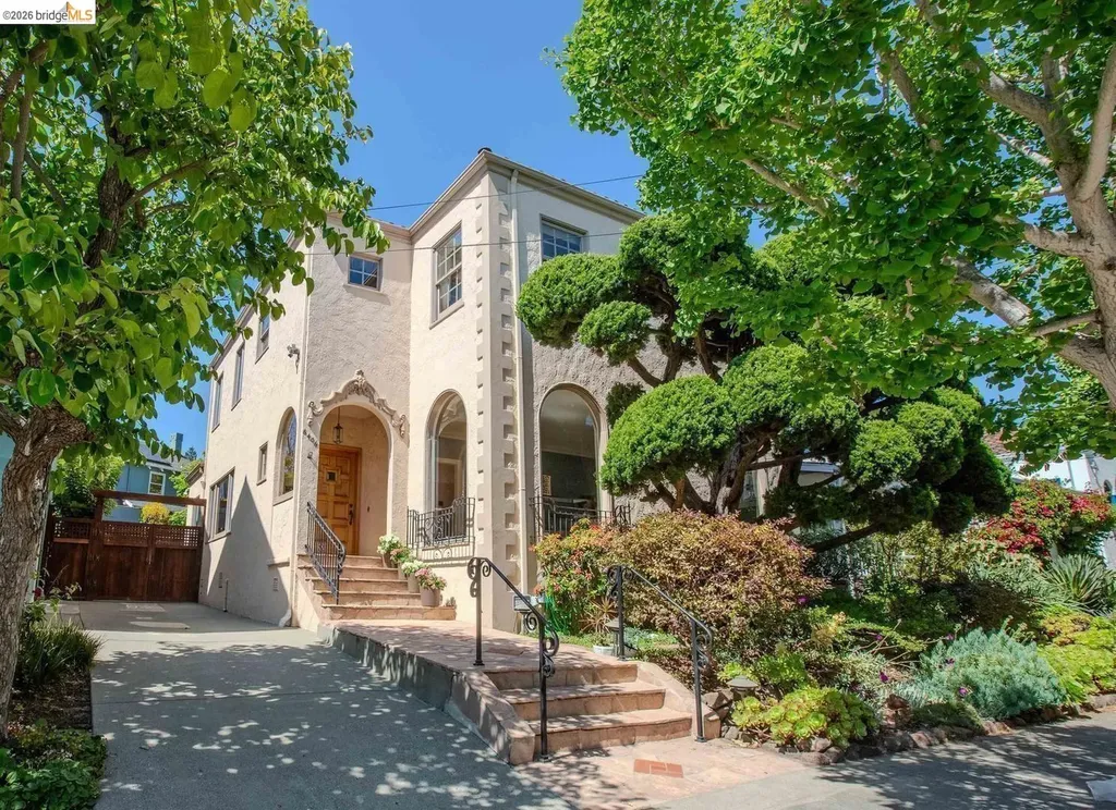 6406 Mystic Oakland CA 94618